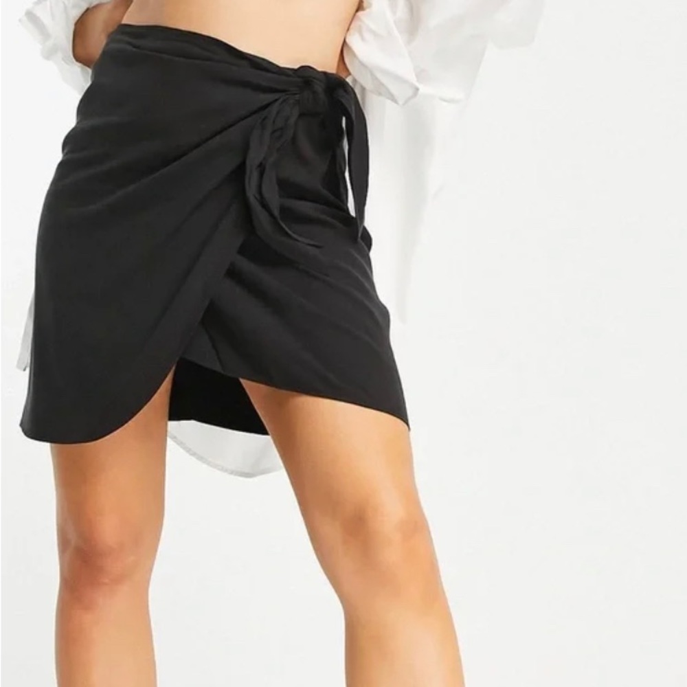 & Other Stories atelier wrap mini skirt size 4